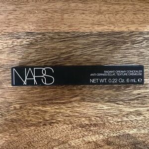 NARS Radiant Creamy Concealer  in Macadamia (Medium 1.5) 6ml/0.22oz